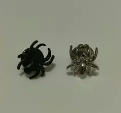 ダブルスタンダードクロージング　クモ　ピンバッジ　蜘蛛　スパイダー　2個セット