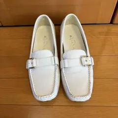 TOD'S トッズ ケイト レザー ローファー ホワイト 37 - メルカリ