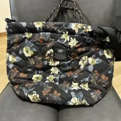 KiU キルティング ショルダーバッグ 花柄