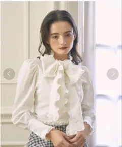 【タグ付き】MIRO AMURETTE ビッグリボンブラウスのサムネイル