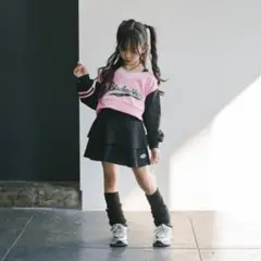 アーバンチェリー　オフショルトレーナーのサムネイル