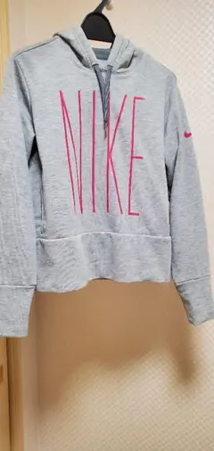 NIKEグレーパーカー