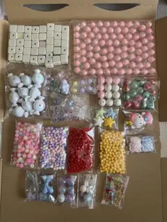 アクリルビーズ、パーツ　大量　約860g まとめ売り