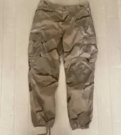 迷彩カーゴパンツ