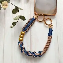 パラコードꕤ3連メタリックパールのスマホストラップ(ネイビー✕ベージュ)