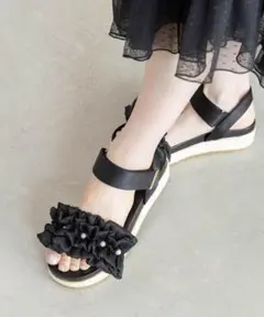 RANDA パール×シアーフリルスポーツサンダル M 黒 23.5ブラックランダのサムネイル