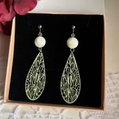 Item thumbnail for item 268f3865-b988-4676-ba97-f4874a183cf1