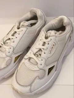 adidas Falcon ホワイト スニーカー 23.5cm クリーニング済