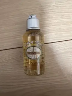 L'OCCITANE アーモンド シャワーオイル 35ml