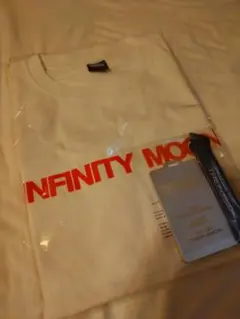 INFINITY MOON ロゴ Tシャツ