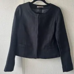 黒のノーカラージャケット ノーカラー