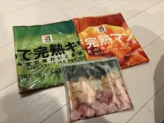 セブンイレブン　一番くじ　タオル　ポーチのサムネイル