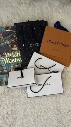 ブランドショッピングバック GUCCI CHANEL 8点セット