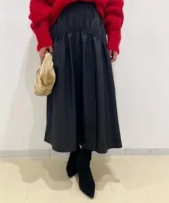 Mila Owen シャーリングボリュームミディスカート