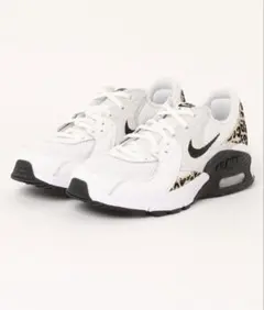 ナイキ エア マックス エクシー HQ2115-100 23.5センチ