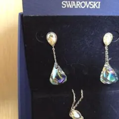 Swarovski 多色ドロップ型ピアス　ネックレス　セット