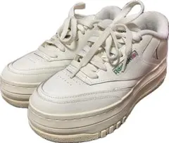 Reebok ホワイト スニーカー 厚底