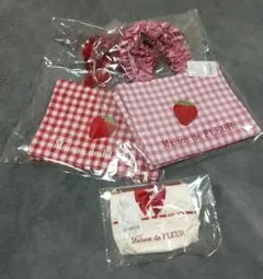 【新品未開封】メゾンドフルール イチゴ刺繍トート & ガトーフレーズ ポーチ