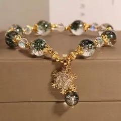 雪の結晶チャーム付きブレスレット