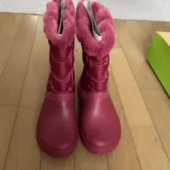 crocs ファー付きショートブーツ マゼンタのサムネイル