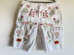 未使用に近い COAST TO COAST 花柄刺繍カーゴショートパンツ M 白
