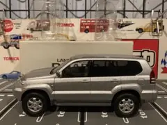 トヨタ　ランドクルーザープラド　カラーサンプル