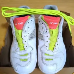 YONEX バドミントンシューズ ホワイト/ネオンイエロー　24.5