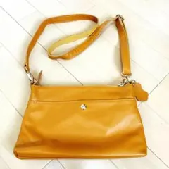 ショルダーバック　斜めがけバック　ポーチ