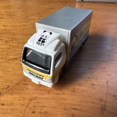 トミカ　三菱　ふそう　CANTER 引越のサカイ トラック　ミニカー　2002のサムネイル