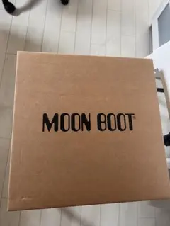 MOON BOOT ロングブーツ ブラック ホワイトのサムネイル