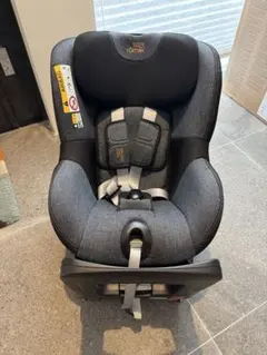 britax römer チャイルドシートDualfix i-size 鏡付き DUALFIX i-size｜チャイルドシートやベビーカーは安全性の高いブリ