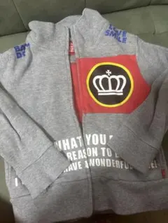 美品　BABY DOLL パーカー グレー　人気　100サイズ　フードなし　匿名