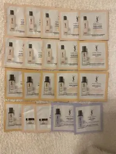 イブサンローランYves Saint Laurent ピュアショットサンプルのサムネイル
