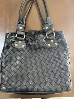 黒レザーショルダーバッグ　イタリア