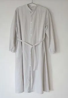 スタンドカラーワンピース