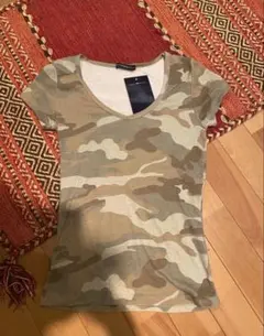 BRANDY ❤︎ MELVILLE 迷彩柄 半袖Tシャツ - メルカリ