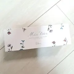 r様専用　Miss Dior ミスディオール バスボム 入浴剤のサムネイル