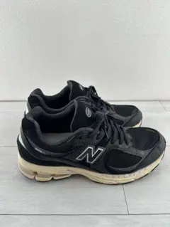 New Balance 2002R ブラック スニーカーのサムネイル