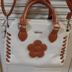 2026年最新】MARY QUANT カラー：ホワイト系 レディース ショルダー