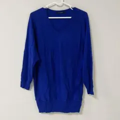 INGNIトップス　イングチェニック　トップス青　Vネック　ラメ感