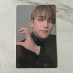 THE WORLD EP.PARADIGM ATEEZ 個別盤 ホンジュン - メルカリ