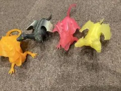 光ってのび〜る！最強ドラゴン伝説　4体　まとめ売り