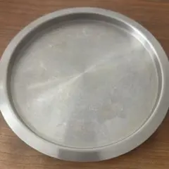 イイホシユミコ　トレイのサムネイル