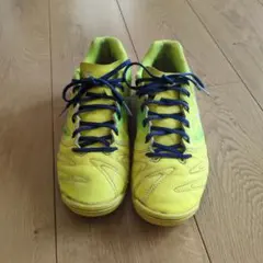 ASICS サッカートレーニングシューズ 23センチ