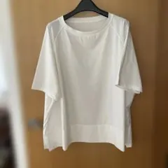 リヴドロア　ホワイト 半袖 Tシャツ スリット入りのサムネイル