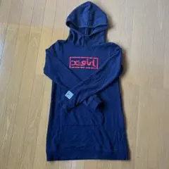 ネイビー パーカー