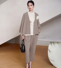 DRESS PLUS＊セレモニースーツ＊ダークベージュ＊パンツスーツ
