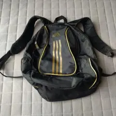 adidas ブラック ゴールド リュック
