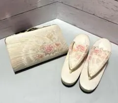 和装バッグ＆草履セット　アイボリー系　花柄　冠婚葬祭、留袖、訪問着にのサムネイル