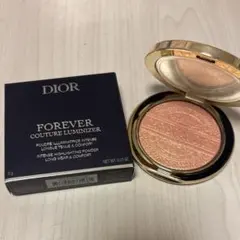 Dior ディオールスキン フォーエヴァークチュールルミナイザー　002